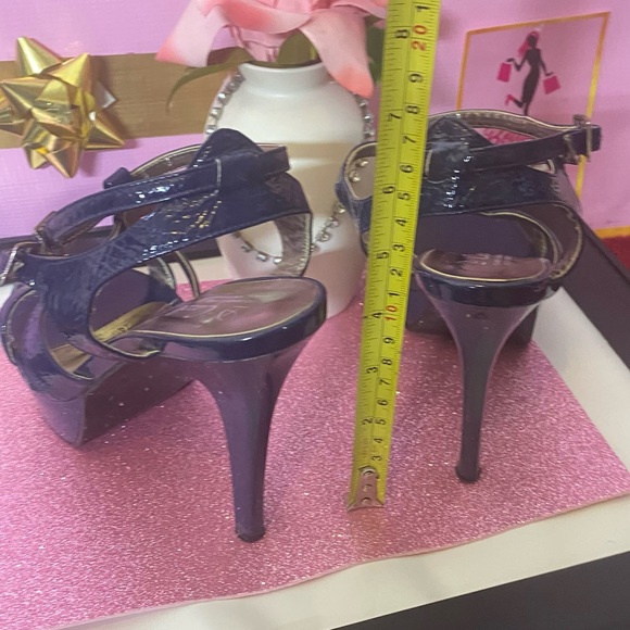 Sandals - Heels size “7” - Picture 8 of 14